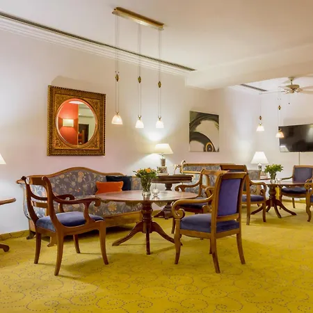 Central Hotel-3